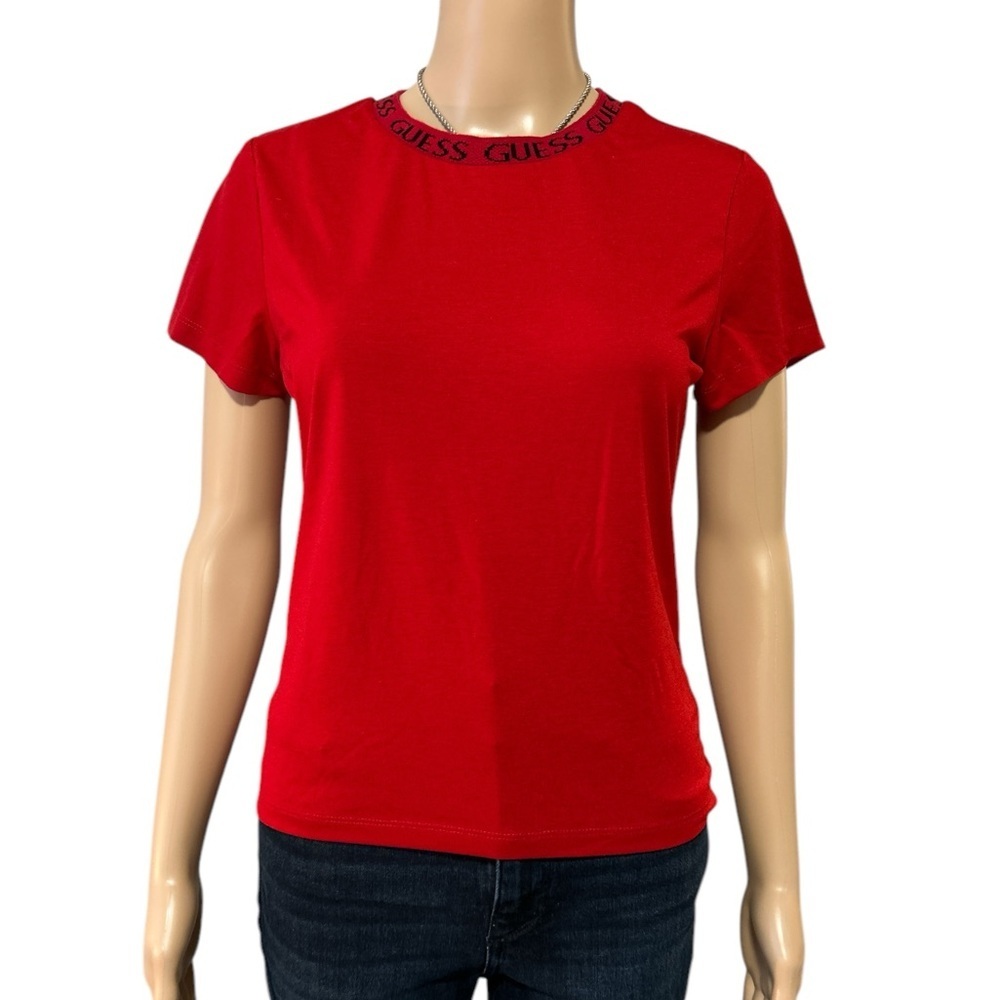 3 FOR 15 Red GUESS T-Shirt, Size M